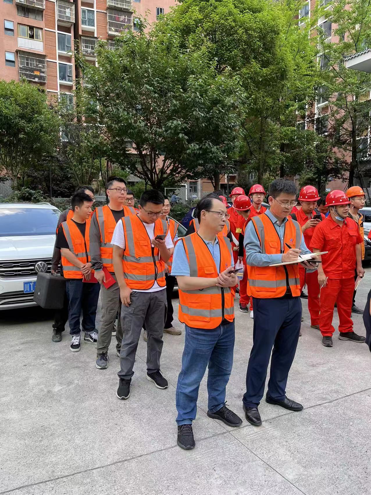 迅疾出發(fā)，火速馳援，勇挑重擔，堅持做四川地質災害應急搶險排頭兵！